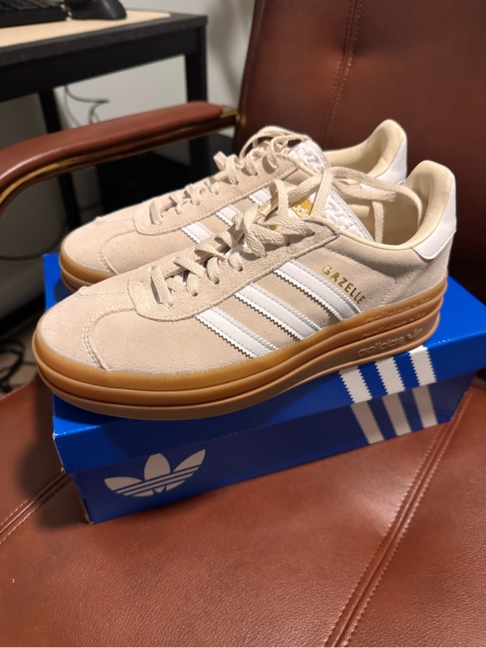 Adidas Gazelle Sneakers - like new!